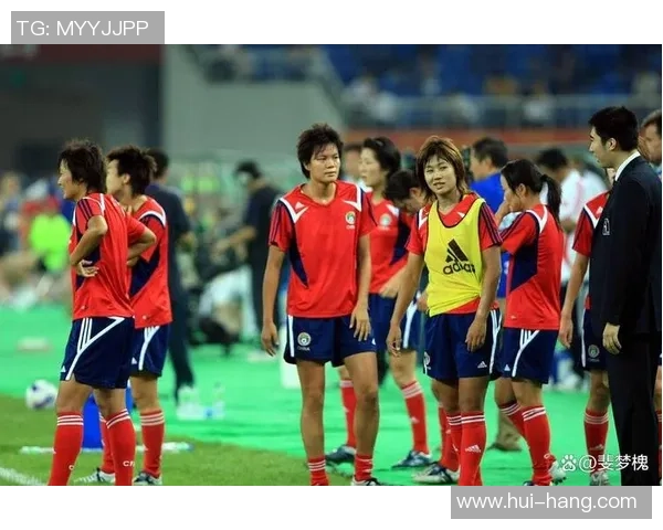 足球明星背后的默默奉献者她们的故事与生活揭秘 足球明星背后的默默奉献者她们的故事与生活揭秘