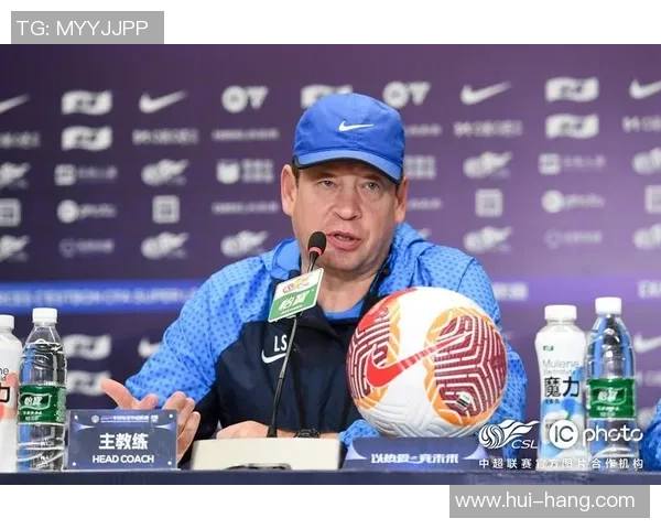 成都足球队在全国锦标赛积分榜中以66分稳居第一名展现强劲实力